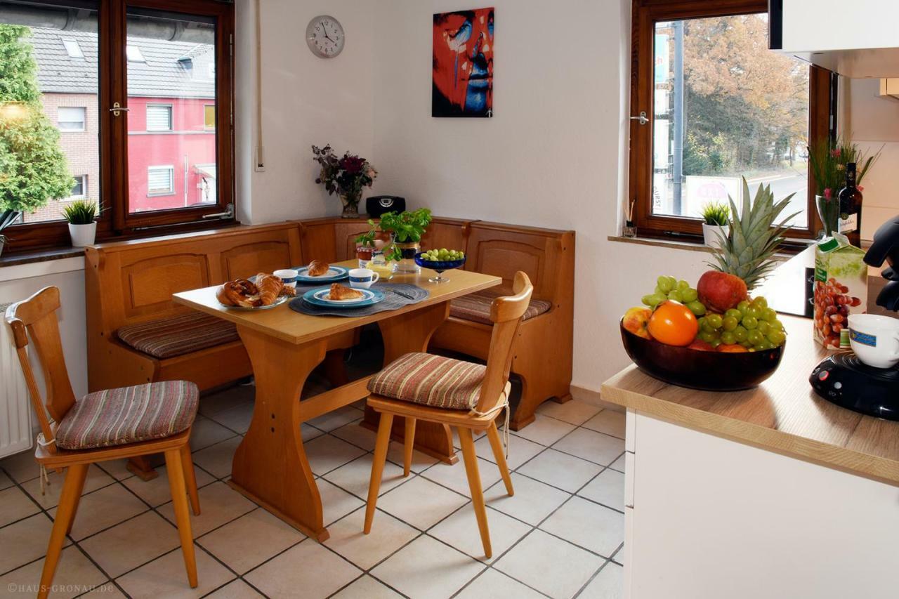 Haus Gronau Apartment Bergisch Gladbach Exterior foto
